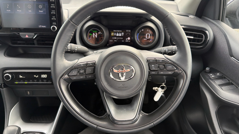 Toyota Yaris 1.5 Hybrid Design 5dr CVT Hybrid Hatchback